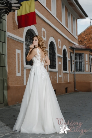 Wedding dress №663