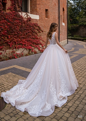 Wedding dress №826