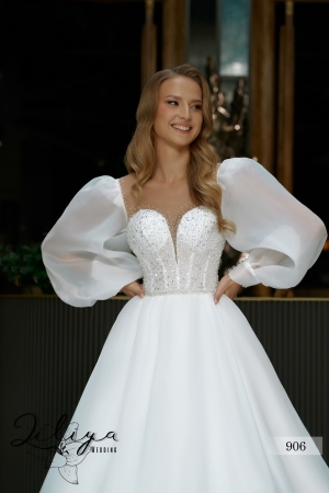 Wedding dress №906