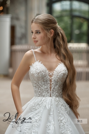 Wedding dress №911