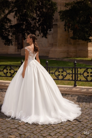 Свадебное платье №982