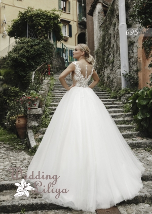 Wedding dress №695
