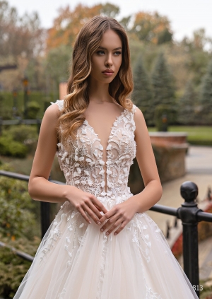 Wedding dress №813