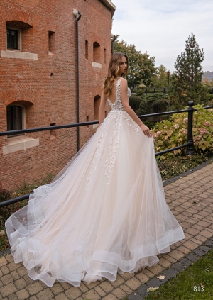 Wedding dress №813