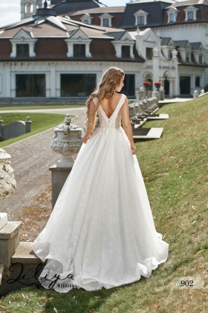 Wedding dress №902