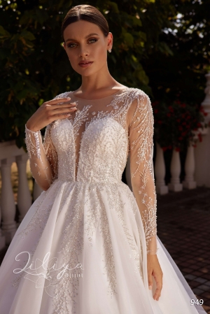 Wedding dress №949