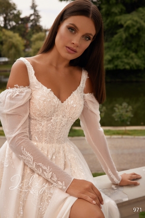 Wedding dress №971